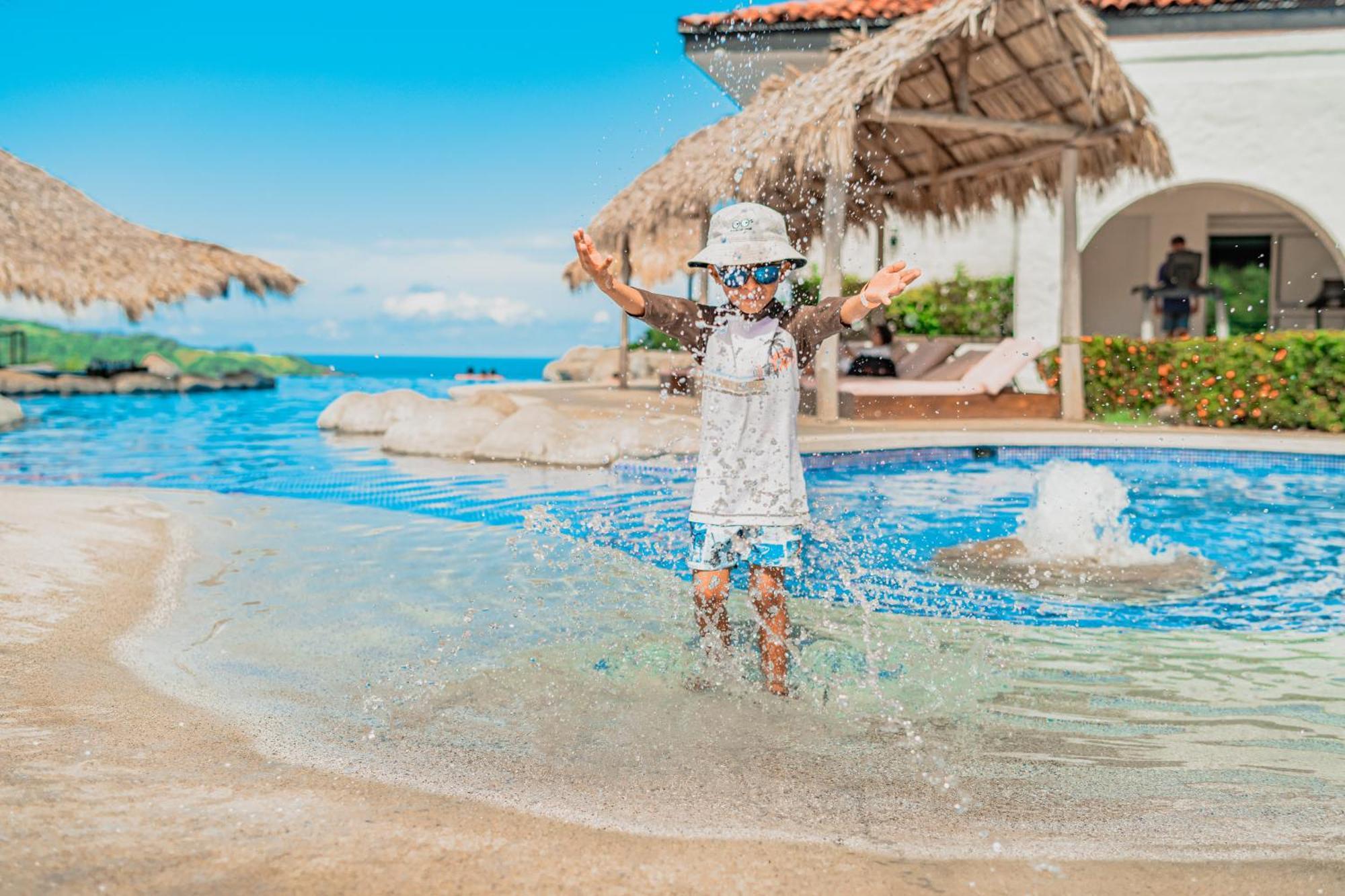 Condovac La Costa All Inclusive Playa Hermosa  Bagian luar foto